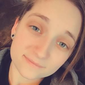 Meet your Posher, Michaela